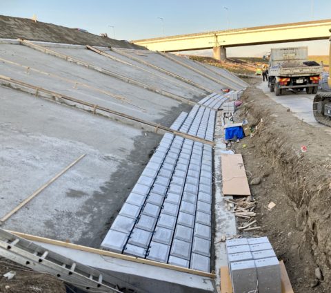 深谷市小山川護岸ブロック工事着工