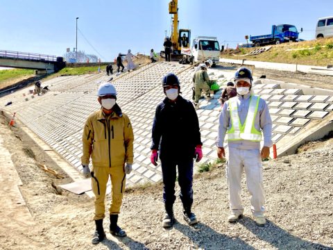 深谷市小山川護岸ブロック積工事完了